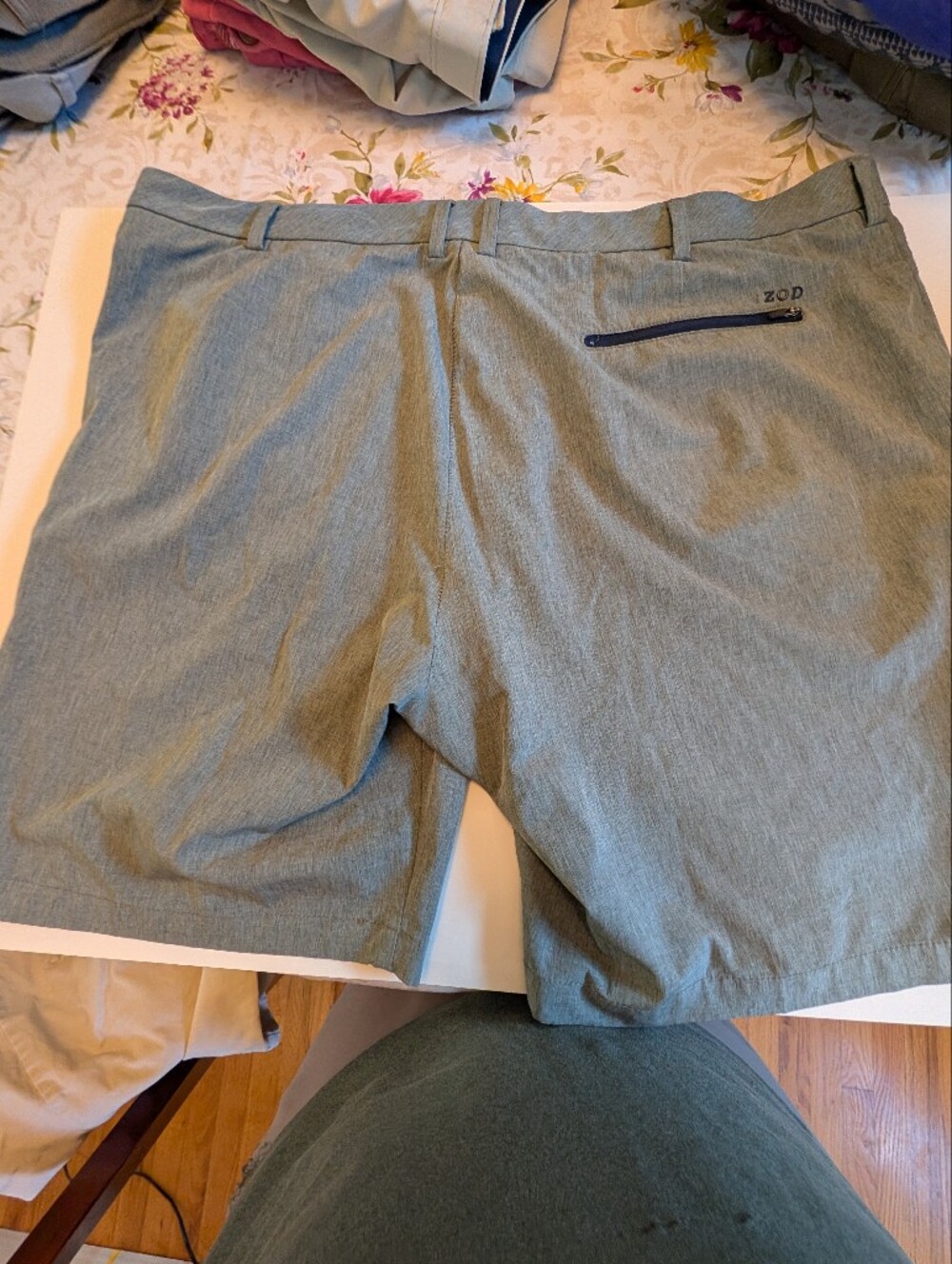 Men's Size 42 Izod Shorts
